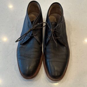 Ermenegildo Zegna Dark Leather Chukka Boots well made lightweight. Brown